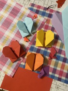Valentine paper craft by Alison Pearce CC0